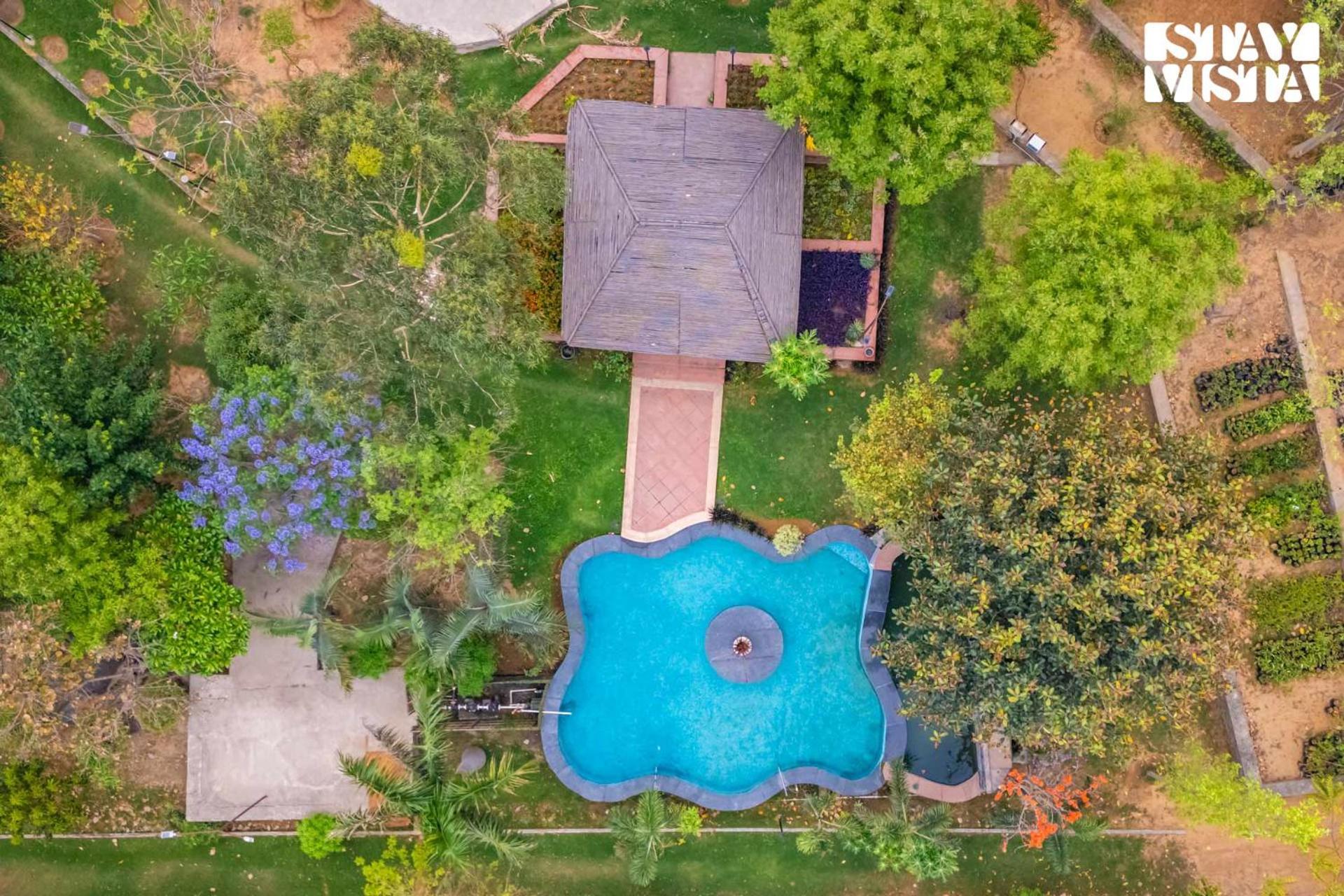 Stayvista At Maple Farms With Pool, Bbq & Bonfire Sohna Exterior photo